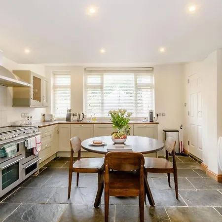 Pear Tree Cottage, * Great Ouseburn